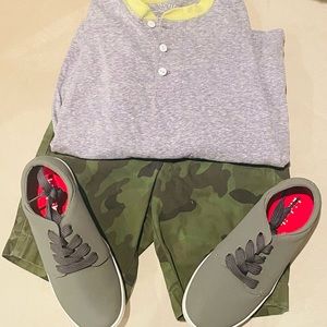 Boys gray shoes, Kidpik, size 2